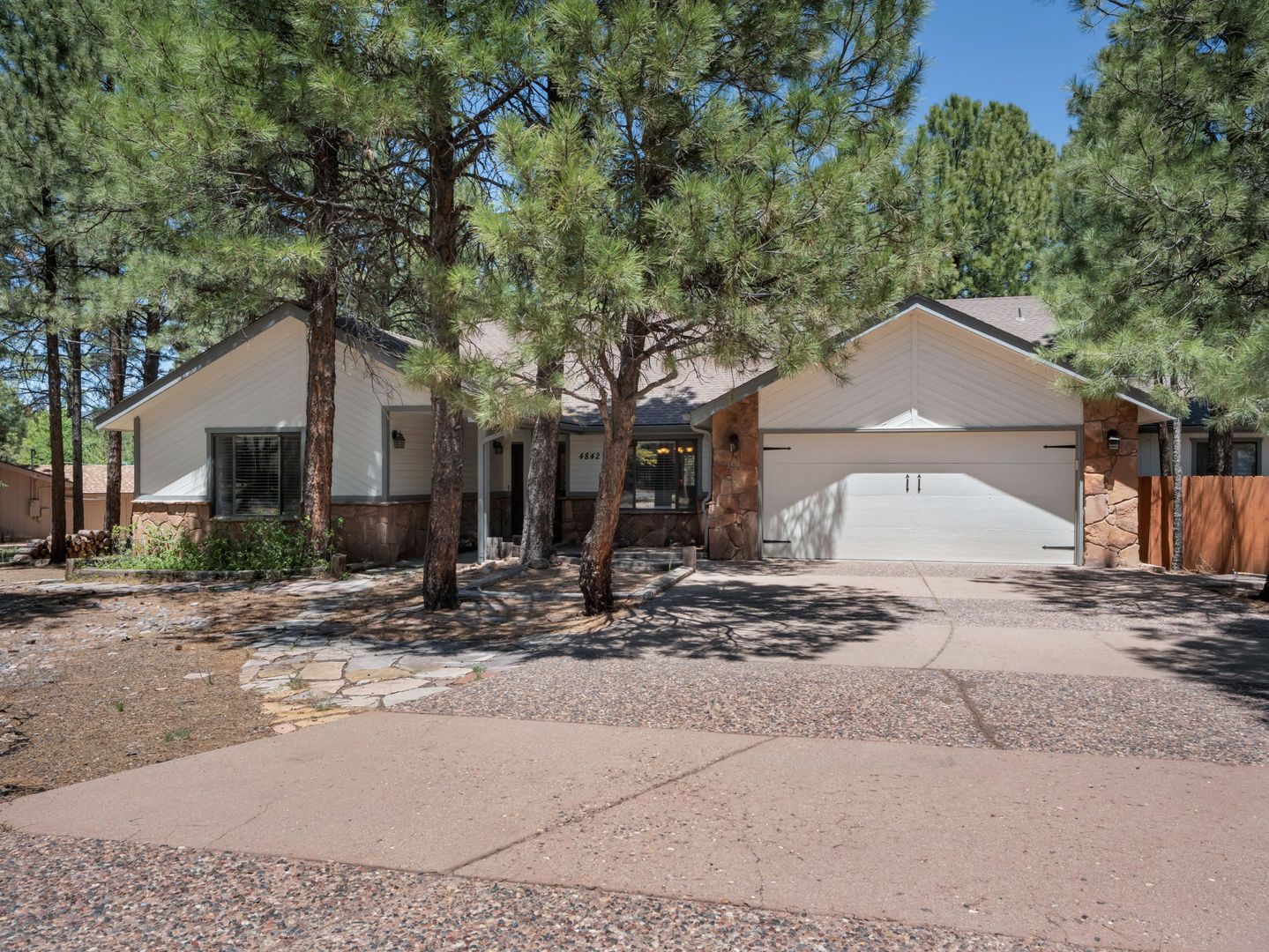 Flagstaff House: 4842 Medina Way