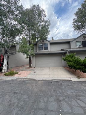 Gorgeous Foxglenn Rental – photo 1
