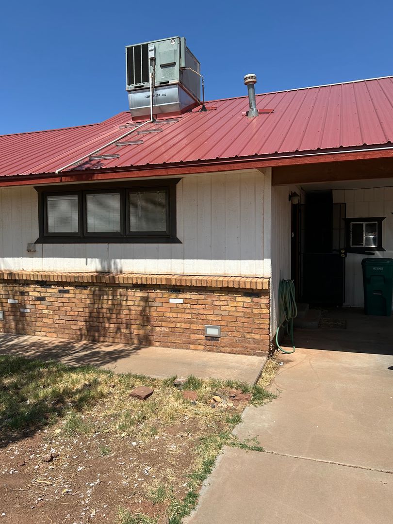 Winslow House: 611 N Colorado Ave