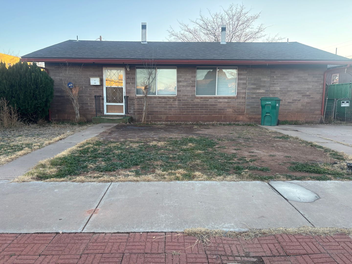 Winslow House: 217 E Aspinwall