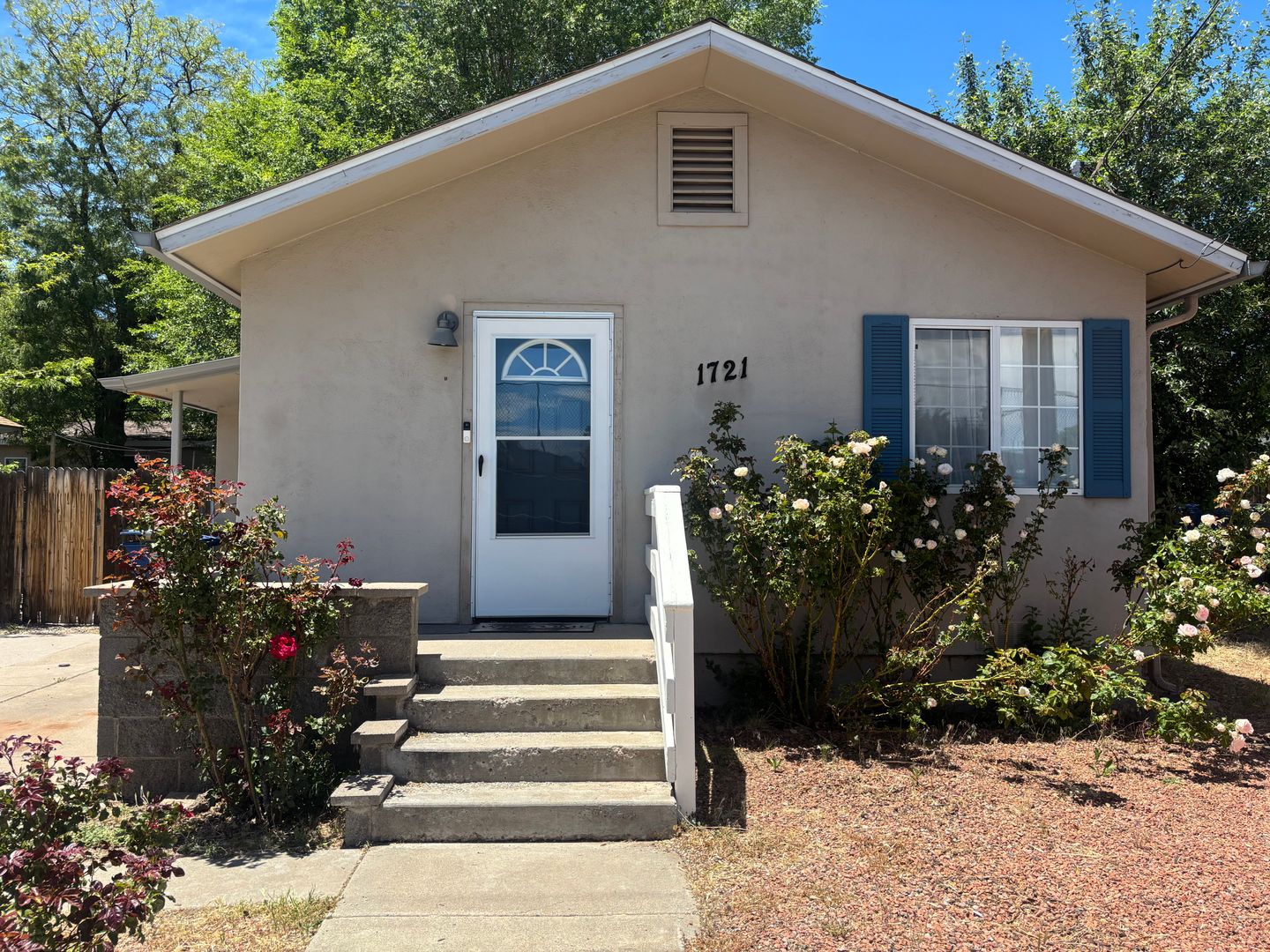 Flagstaff House: 1721 N 1st St