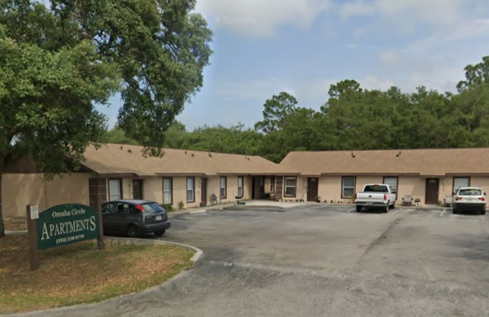 Spring Hill Apartment: 8351 Omaha Circle