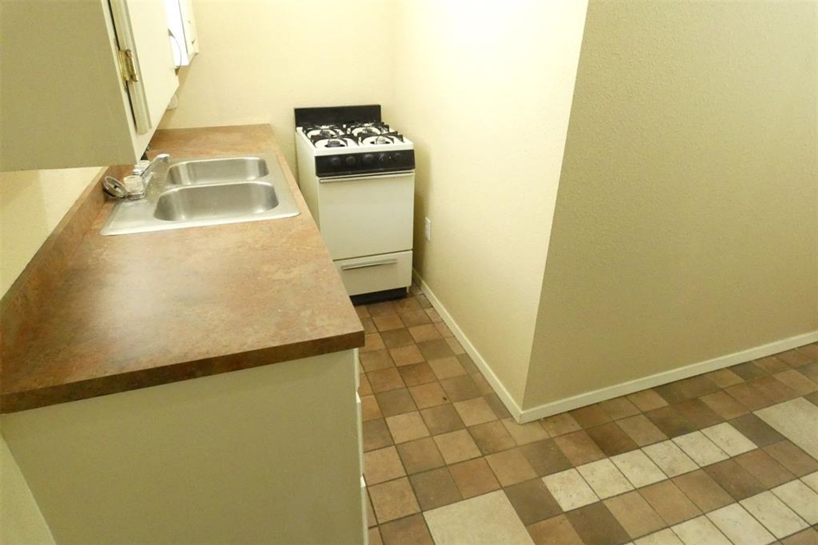 Abilene House: 1360 Mulberry