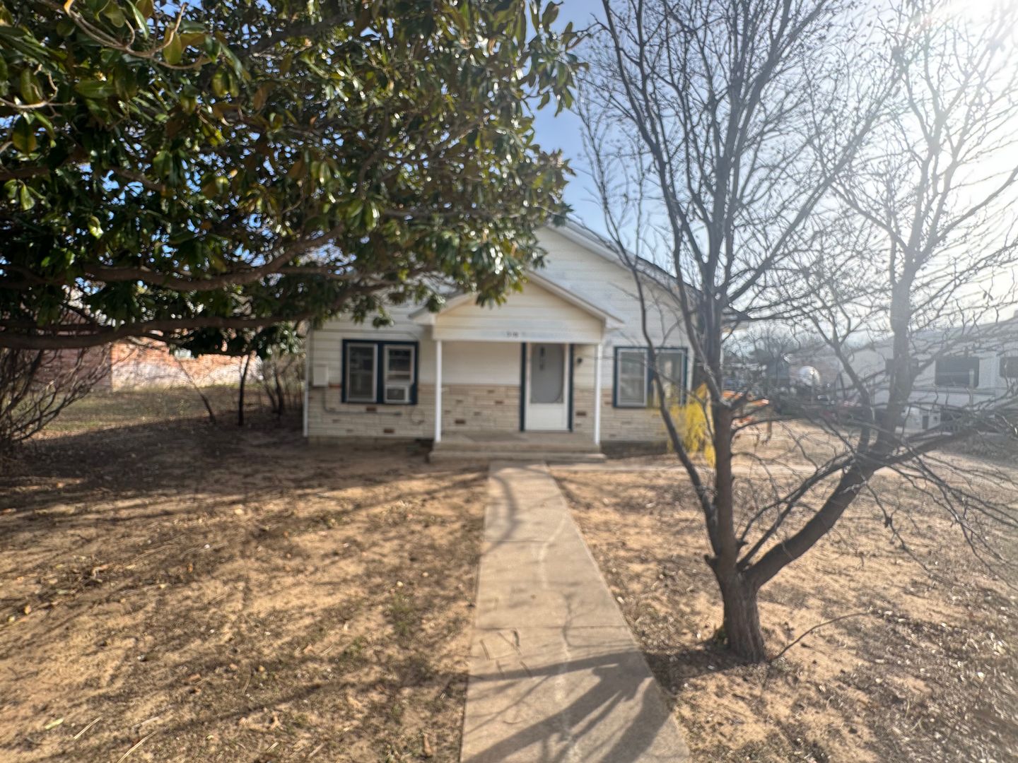 Clyde House: 513 Cedar