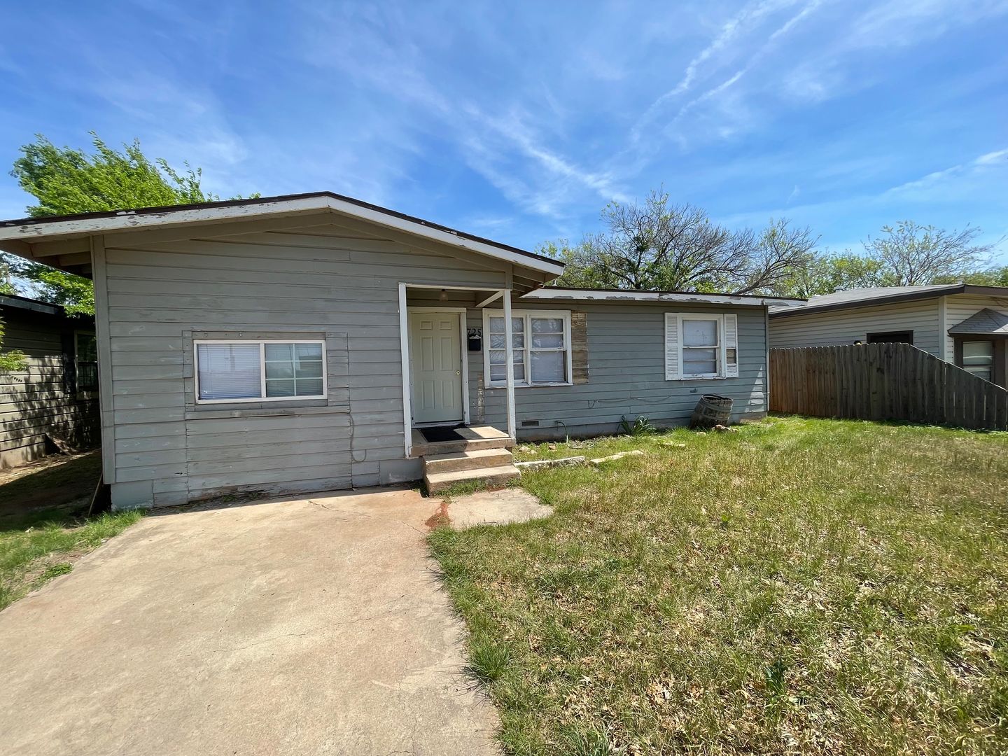 Abilene House: 725 Shelton