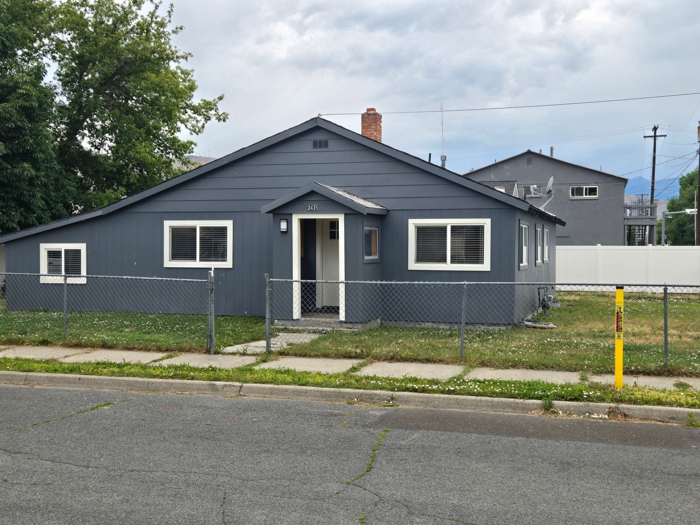 Baker City House: 2475 9th st