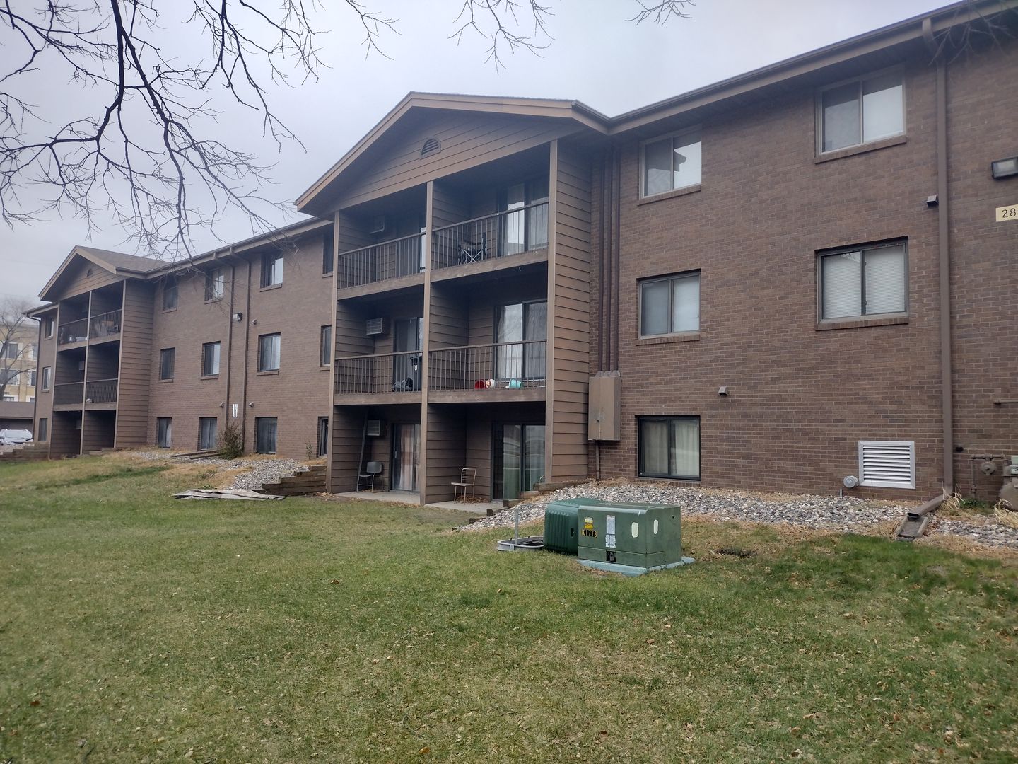 St. Cloud Apartment: 28 3rd Ave NE