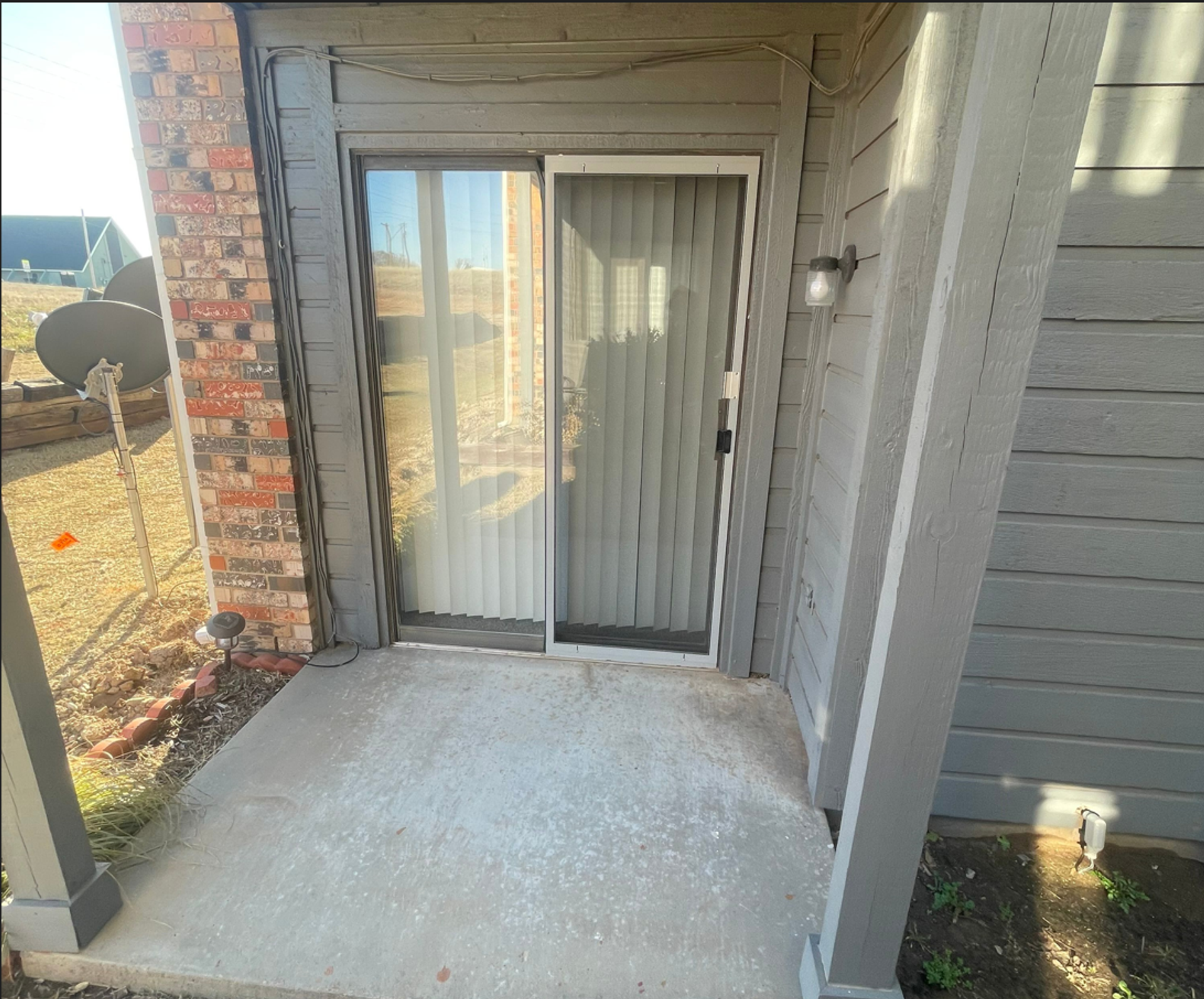 Lawton Apartment: 4321 SE Camelot Dr