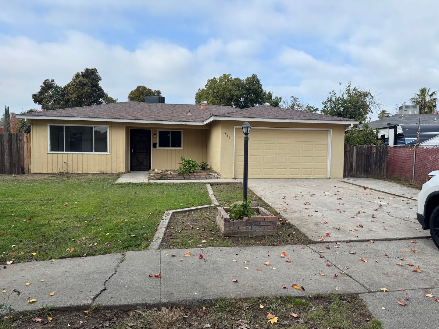 Merced House: 1661 Juneau ct