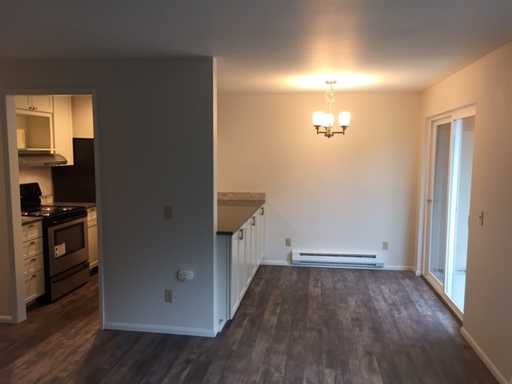 Light & Bright Recently Remodeled Burien Apartment in Small 6-unit Complex!