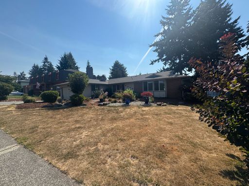 Twin Lakes 4 Bedroom 2.5 Bathroom Rambler – photo 1