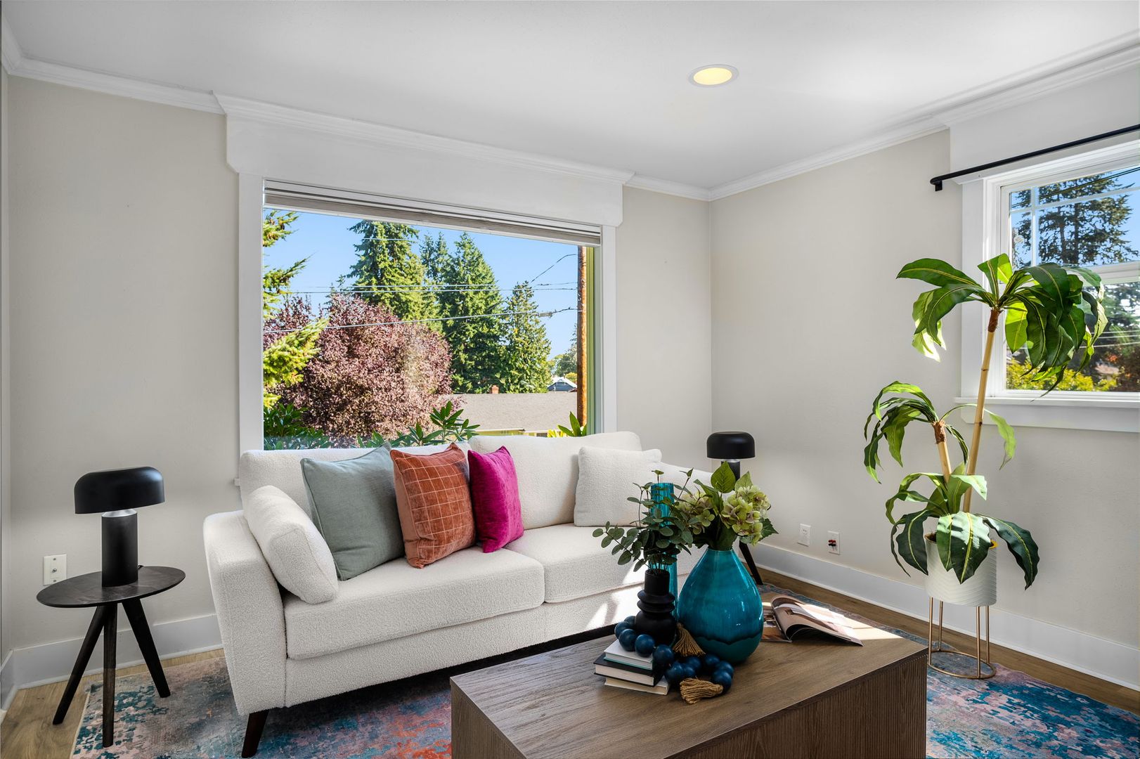 Everett House: 5620 Wetmore Ave