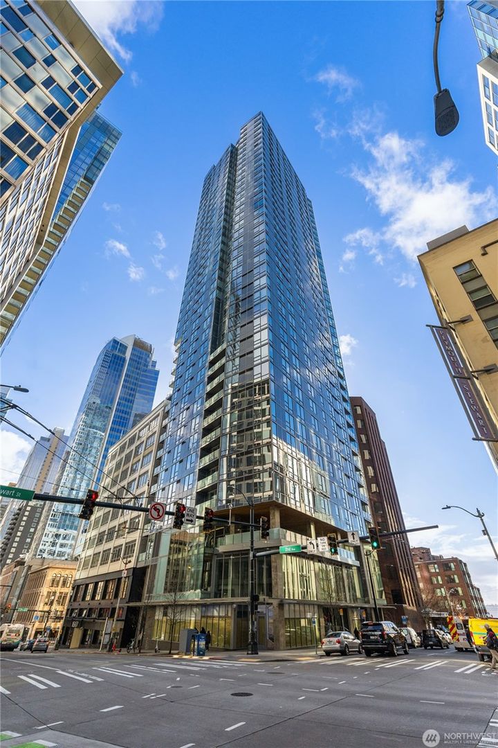 Seattle Condo: 121 Stewart St, Unit 1508