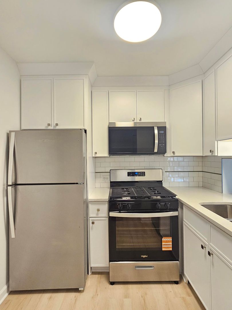 Crown Point Apartment: 1049 South Main Street