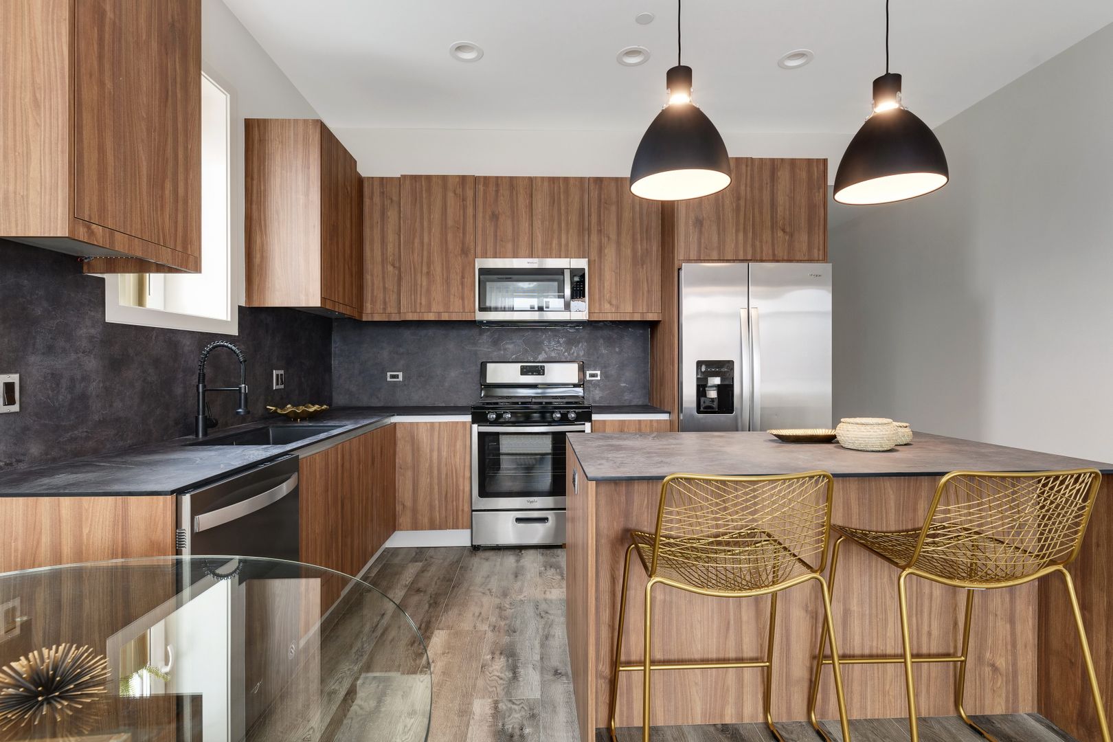 Roselle Apartment: 730-840 E Irving Park Rd