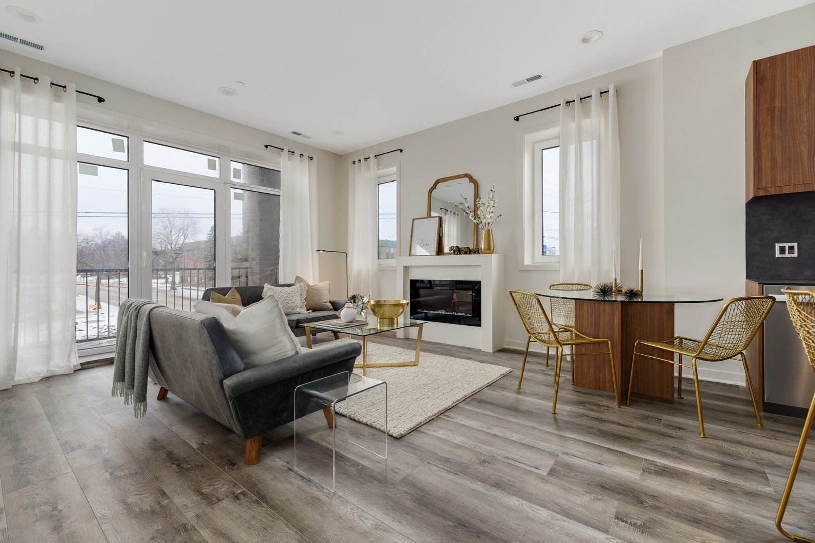 Roselle Apartment: 730-840 E Irving Park Rd