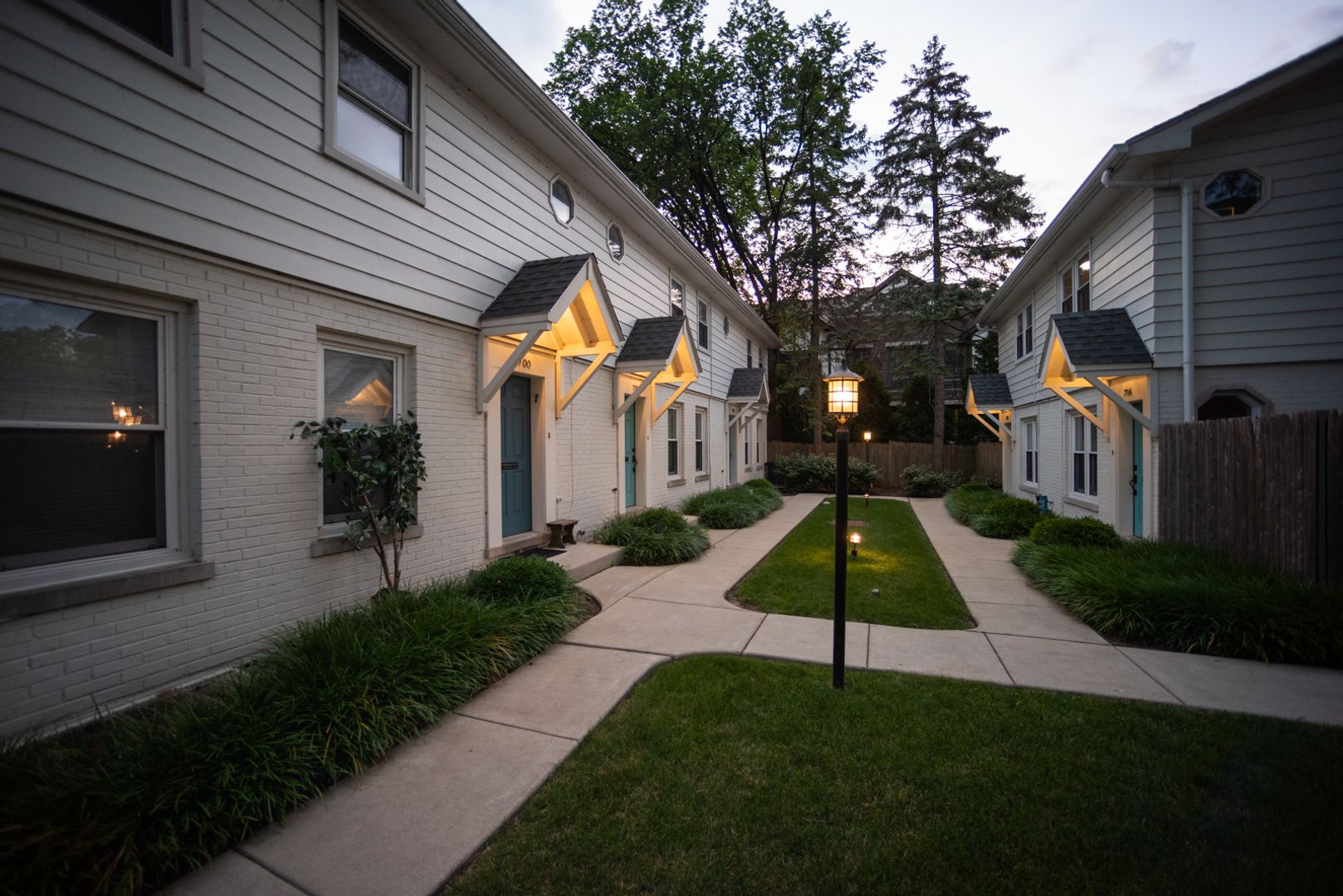 Winnetka Apartment: 700-738 Green Bay Rd