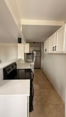 1211 N LaSalle Dr Unit 1101 – photo 1