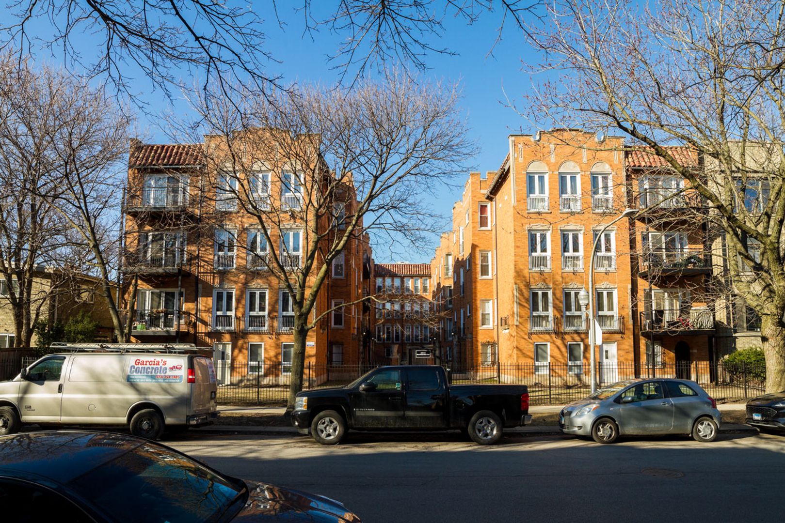 Chicago Apartment: 1638-46 W Greenleaf Ave