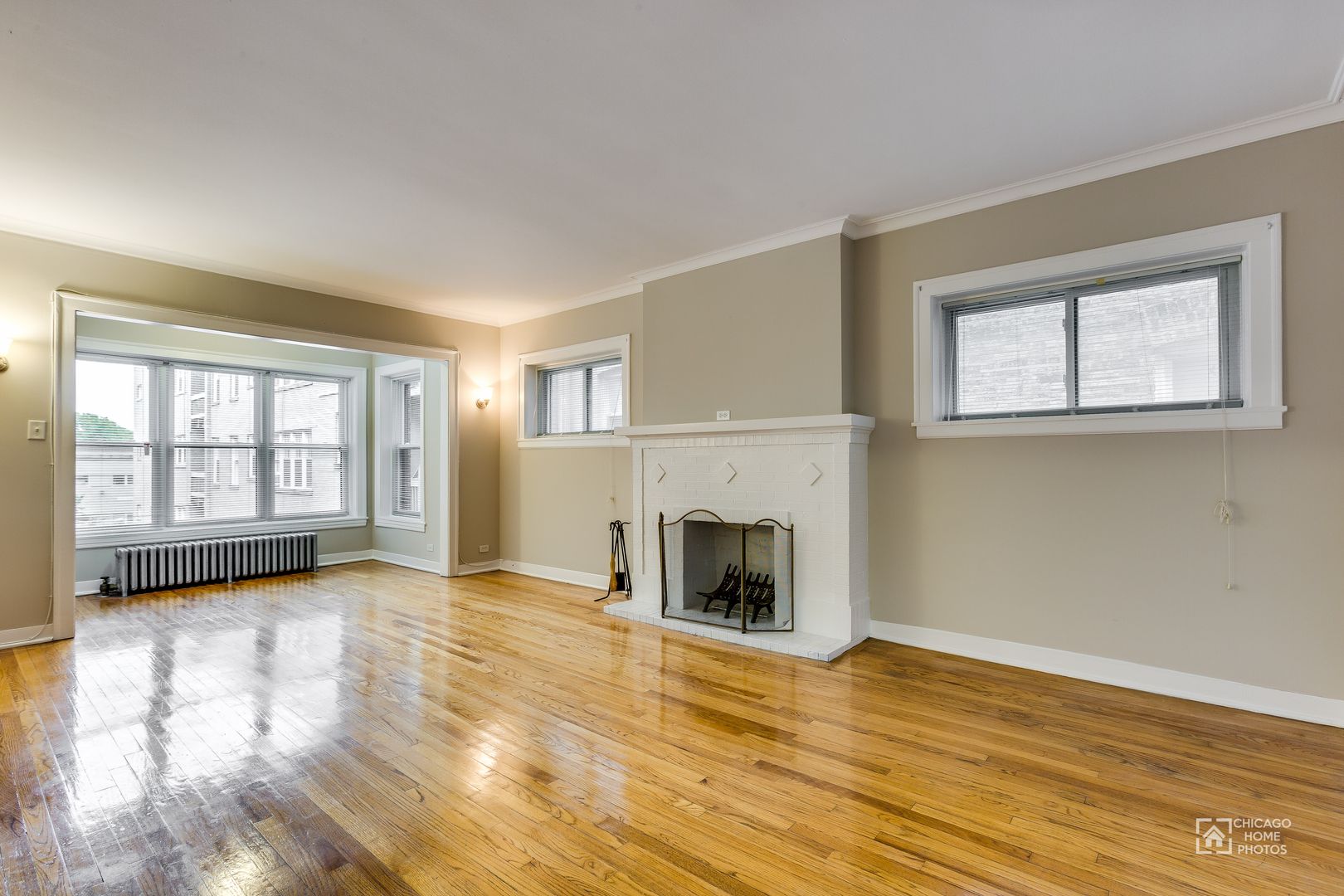 Evanston Apartment: 918 Judson Ave