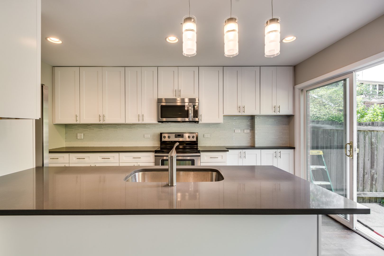 Wilmette Apartment: 3115-3119 Lake Ave
