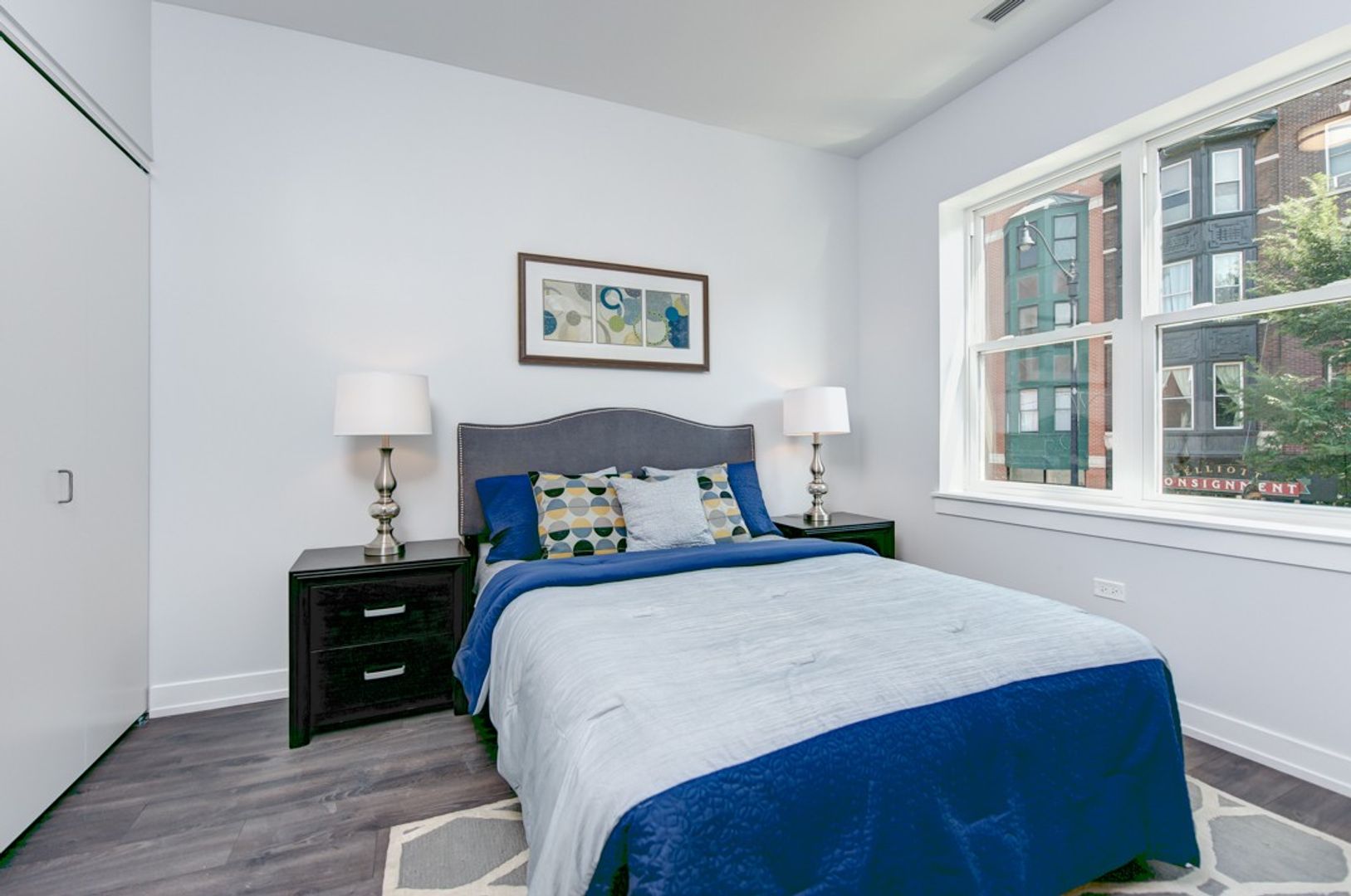 Chicago Apartment: 904 & 909 W Montana Street