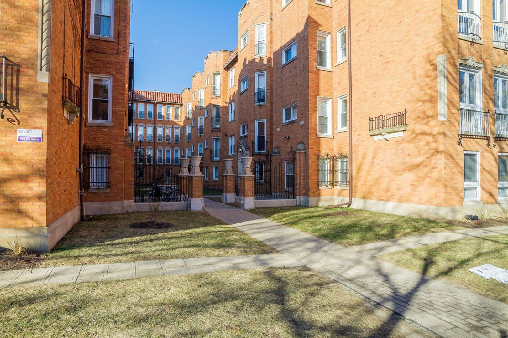 Chicago Apartment: 1638-46 W Greenleaf Ave