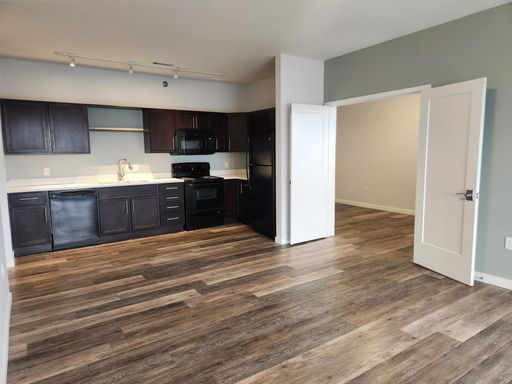 Turquoise - 1 Bd/1 Ba+Den - 988 SqFt - Corner Apartment! – photo 1