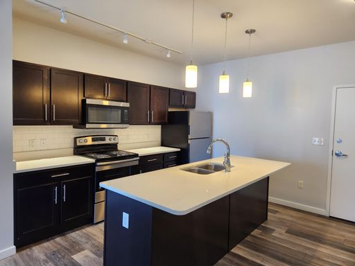 Peridot - 2 Bd, 2 Ba - 1189 SqFt - Upgraded Appliances! – photo 1