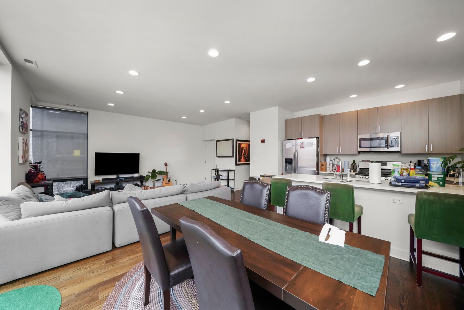 Chicago Apartment: 832 W Erie St