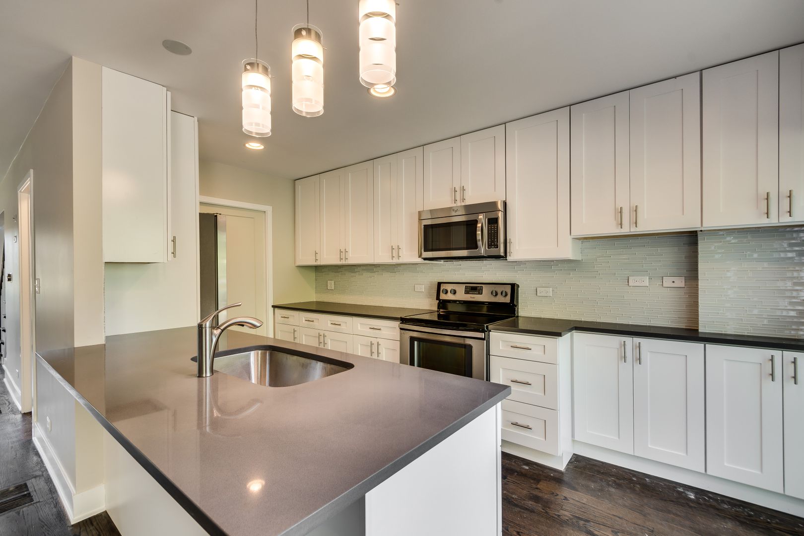 Wilmette Apartment: 3115-3119 Lake Ave
