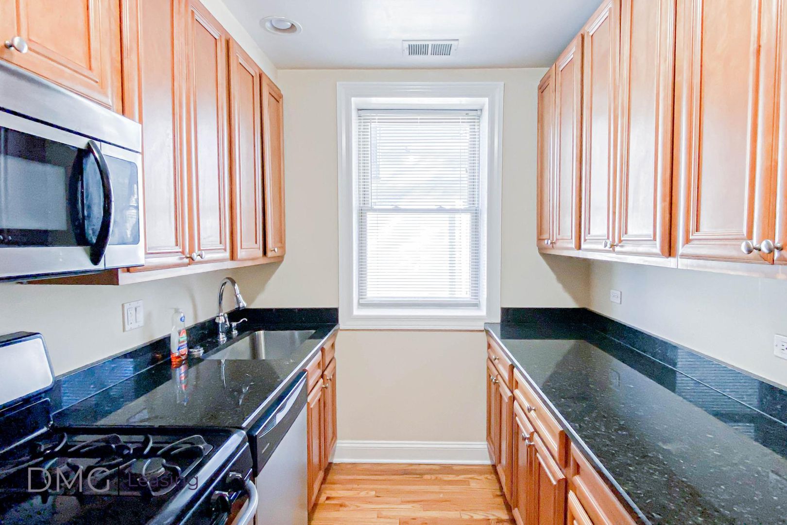 Chicago Apartment: 3508 W Cortland