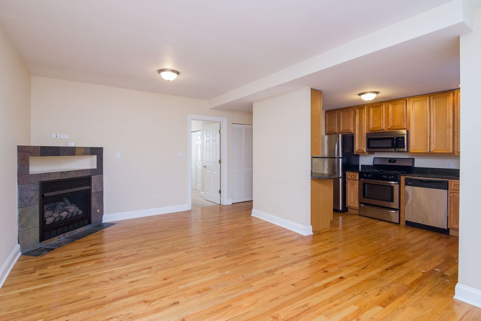 Chicago Apartment: 3508 W Cortland