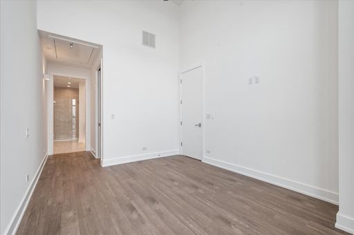 728 Waukegan Road, Unit 205, Deerfield, IL 60015