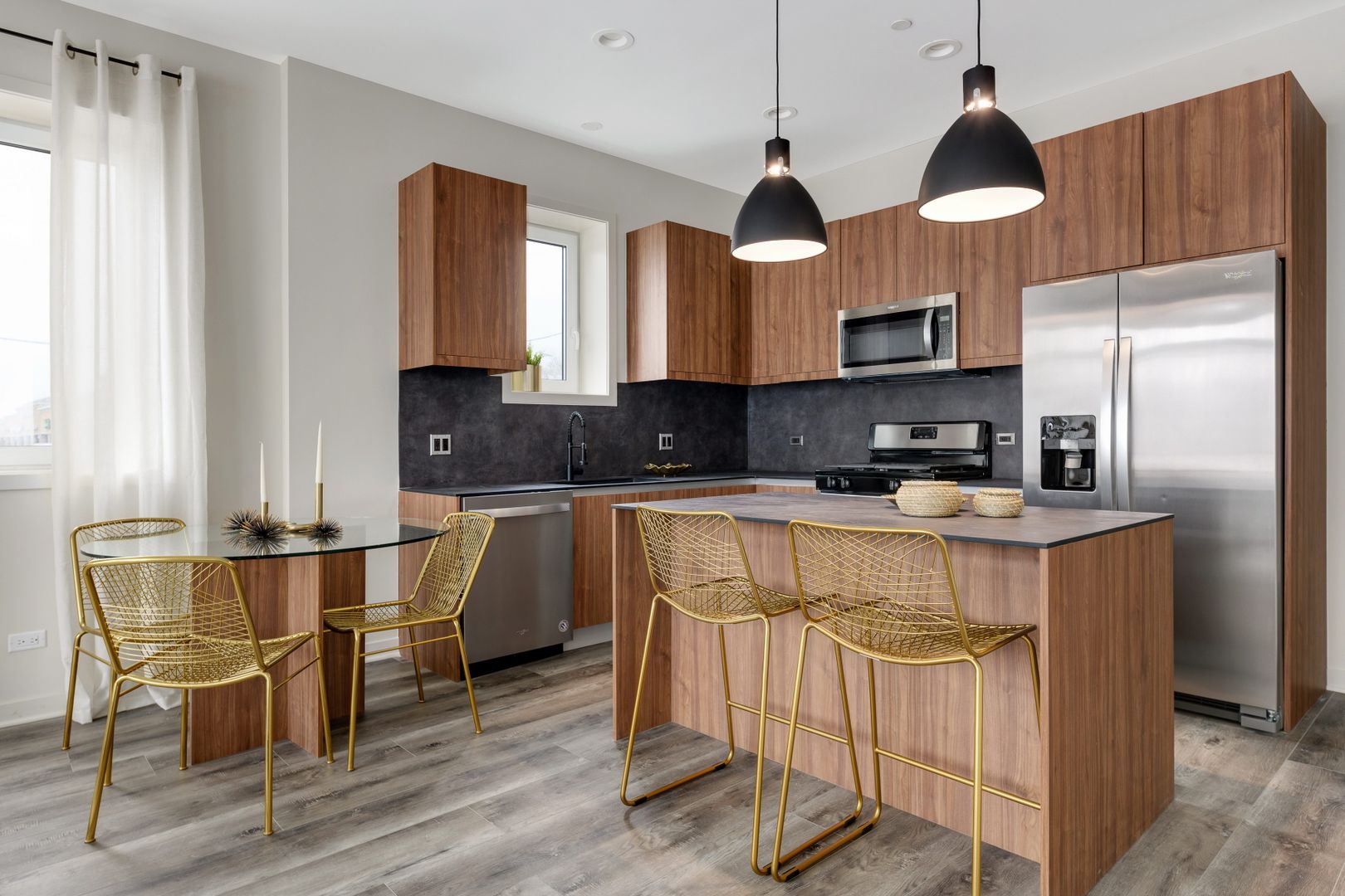 Roselle Apartment: 730-840 E Irving Park Rd