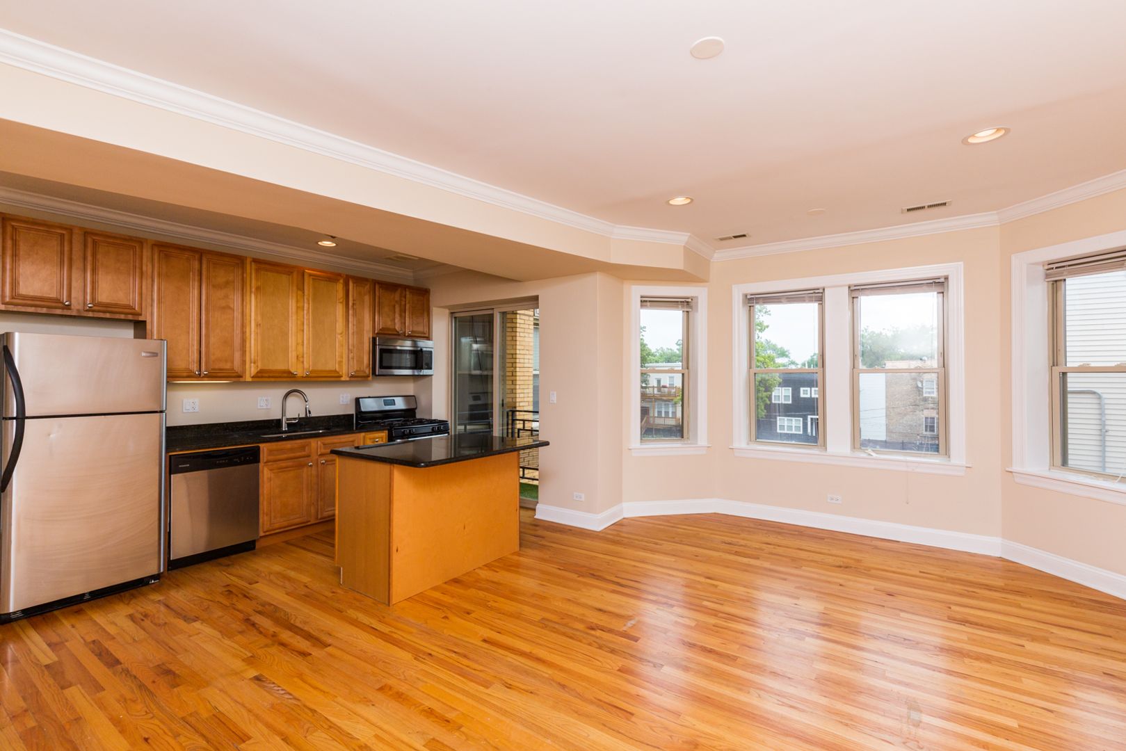 Chicago Apartment: 3508 W Cortland