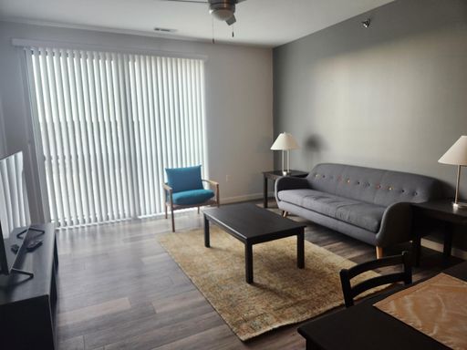 Quartz - 2 Bd, 2 Ba - 1142 SqFt - private balcony with river views – photo 1