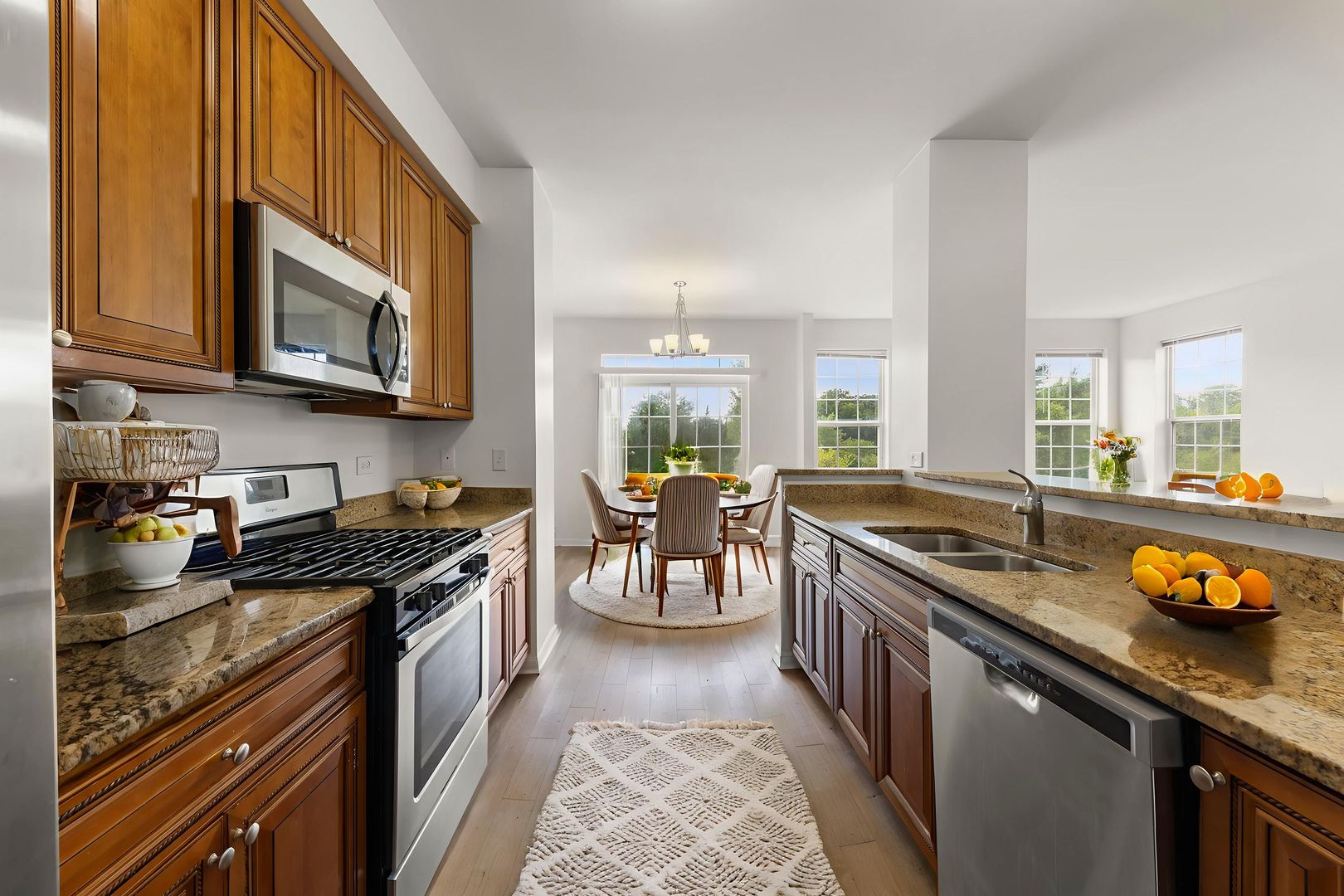 Hampshire Apartment: 1012-1070 Turin Drive