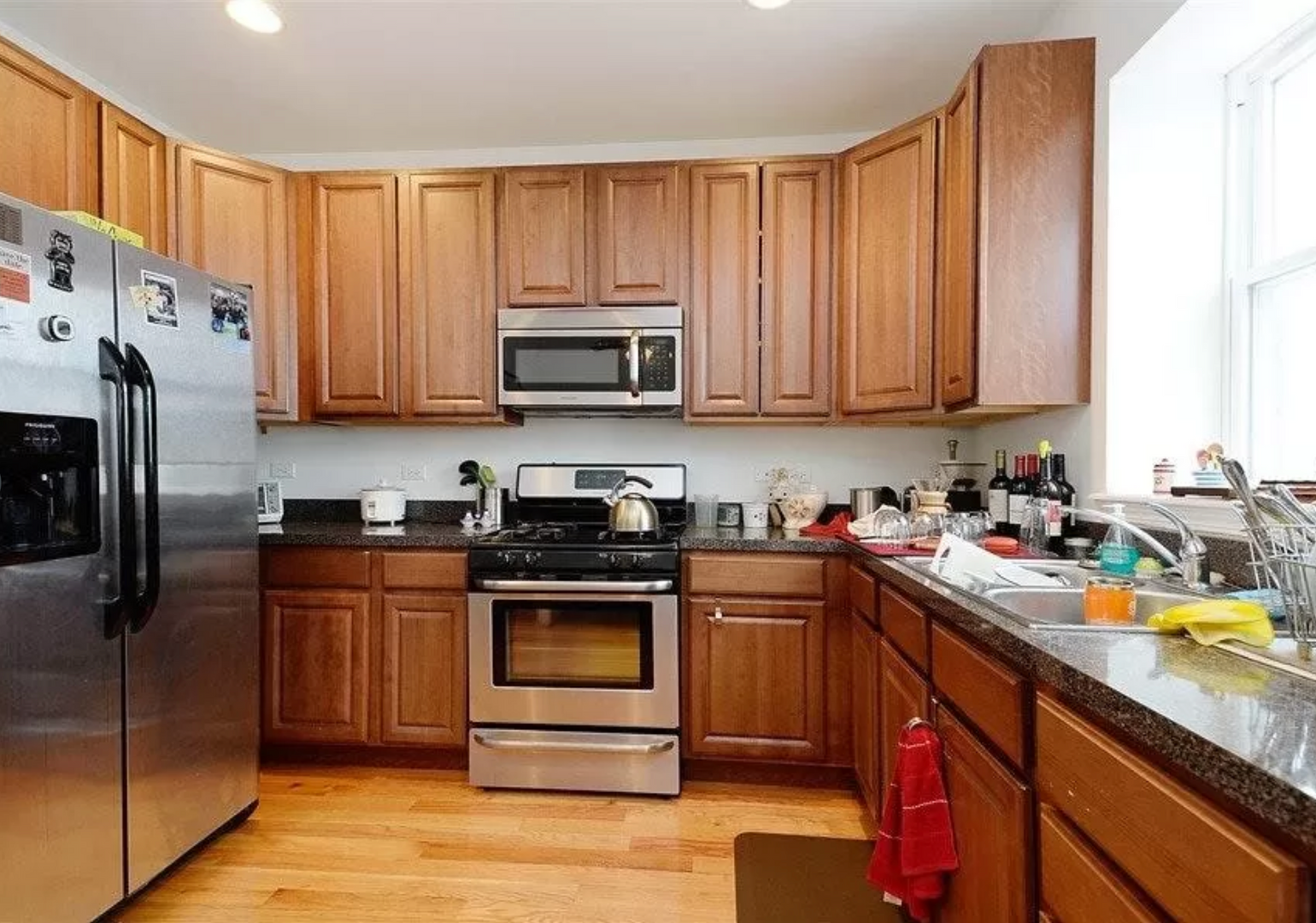 Chicago Apartment: 3045 W Fullerton Ave