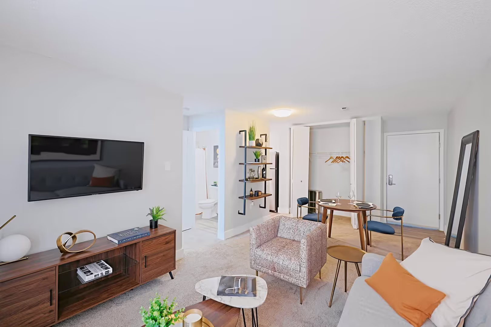 Peoria Apartment: 1505 N Peoria Avenue
