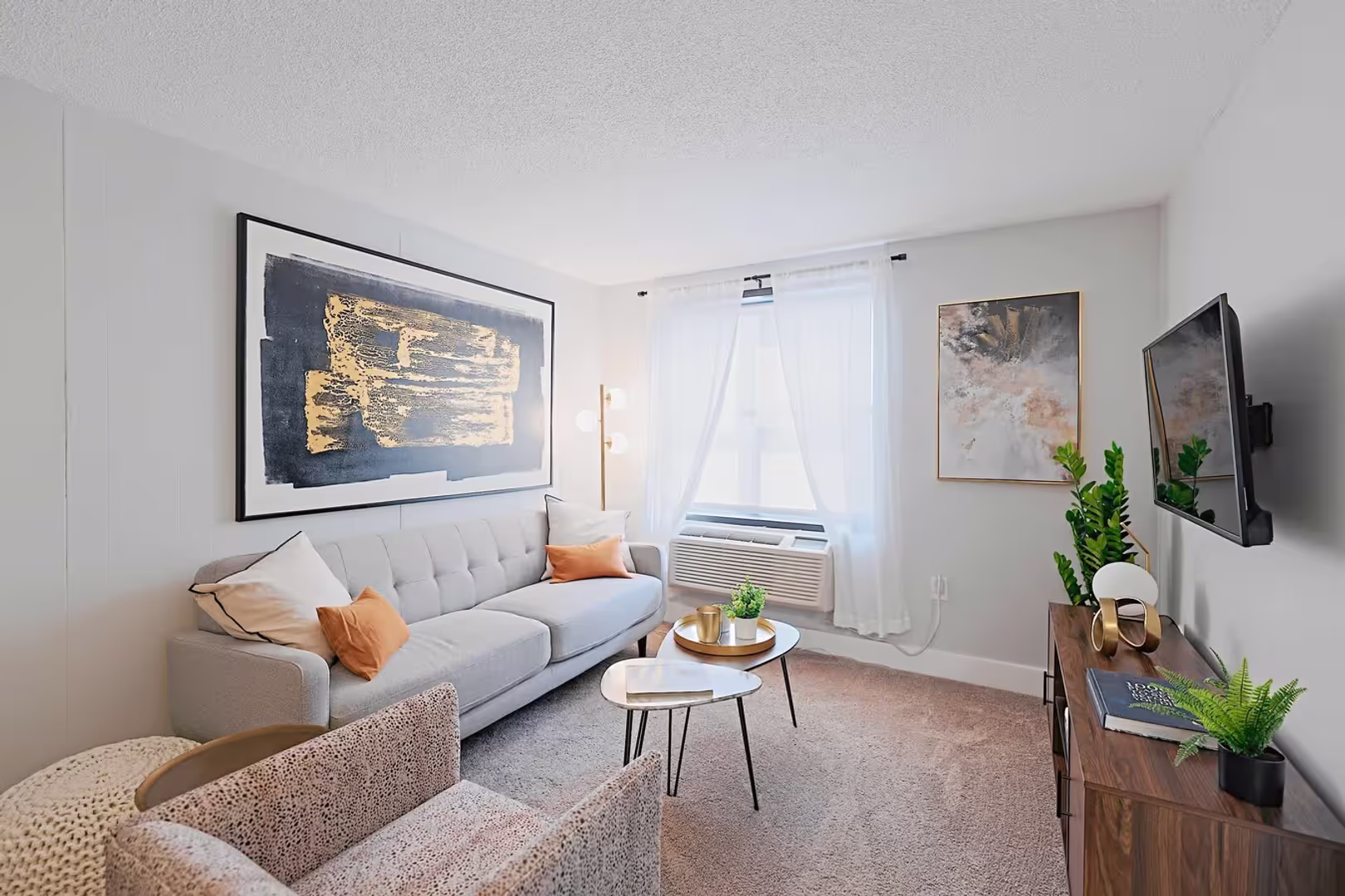 Peoria Apartment: 1505 N Peoria Avenue