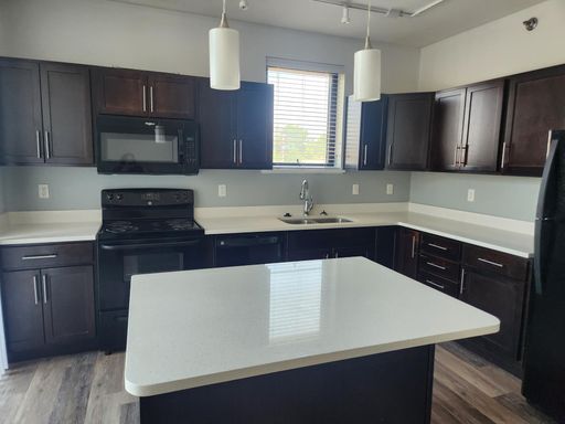 Jade - 2 Bd/2 Ba - 1067 SqFt - beautiful courtyard view – photo 1