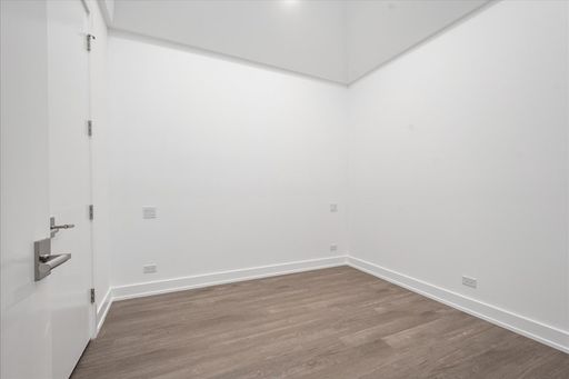728 Waukegan Road, Unit 205, Deerfield, IL 60015
