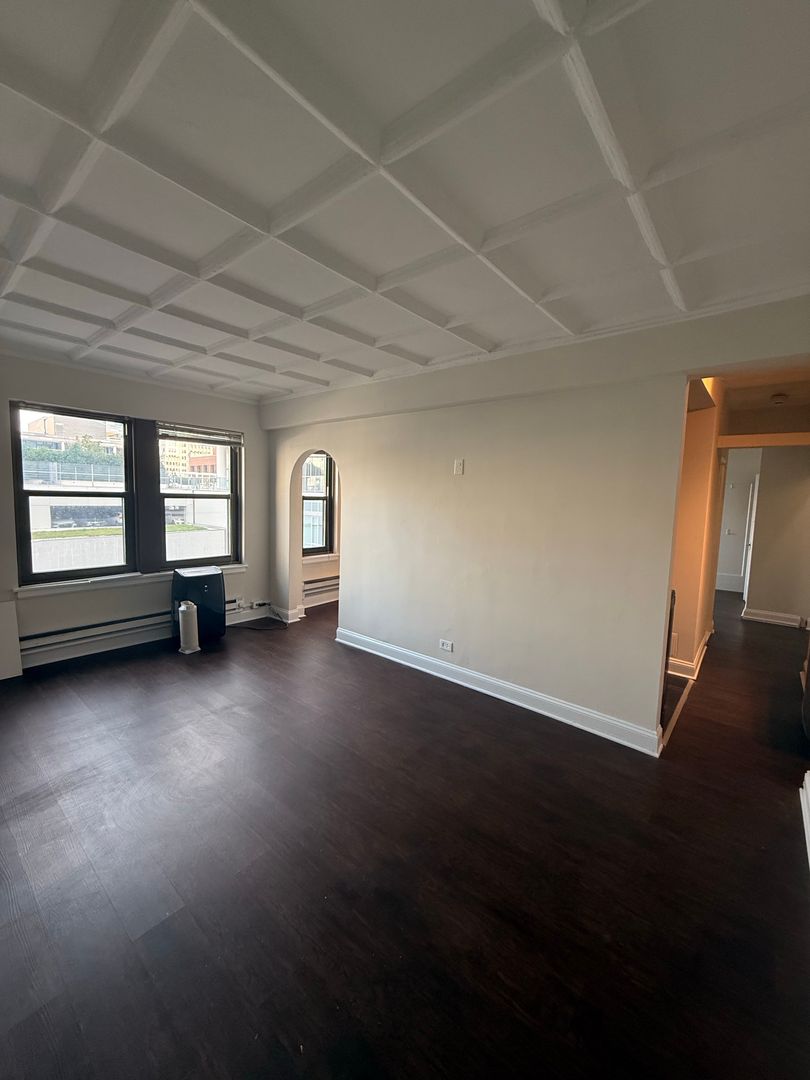 Chicago Apartment: 1211 N LaSalle Drive