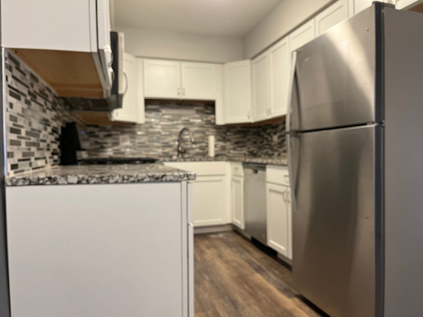 Downers Grove Apartment: 5202 Washington Street