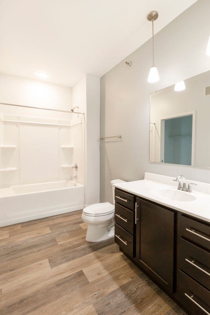 Mishawaka Apartment: 116 W Mishawaka Ave