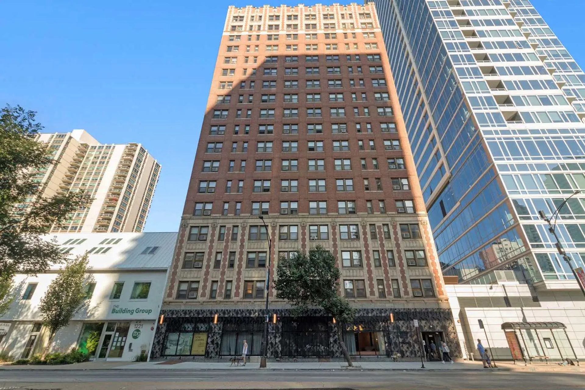 Chicago Apartment: 1211 N LaSalle Drive