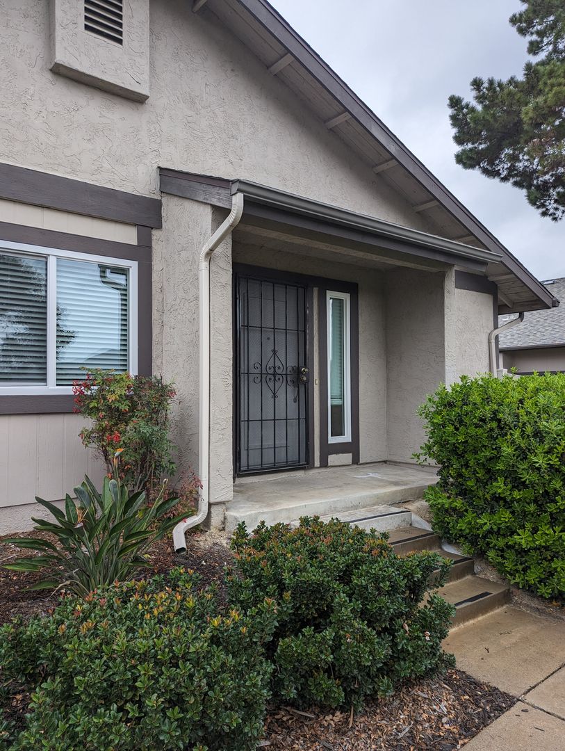 Poway Condo: 12144 Wilsey