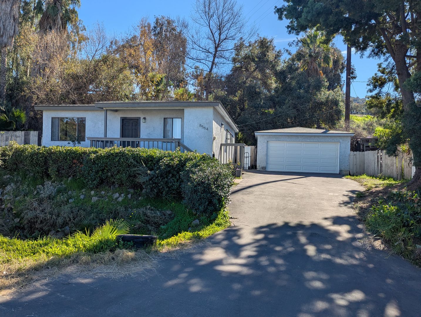 El Cajon House: 8564 Vista Del Verde