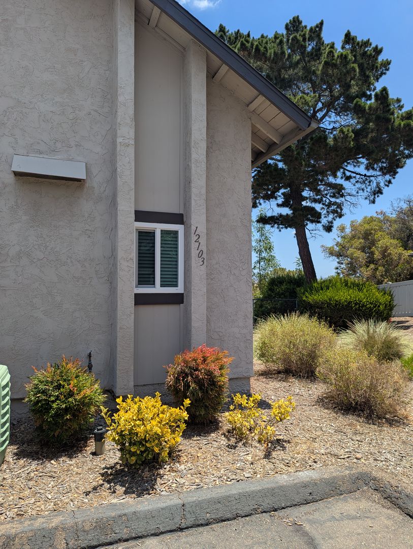 Poway Townhome: 12103 Wilsey